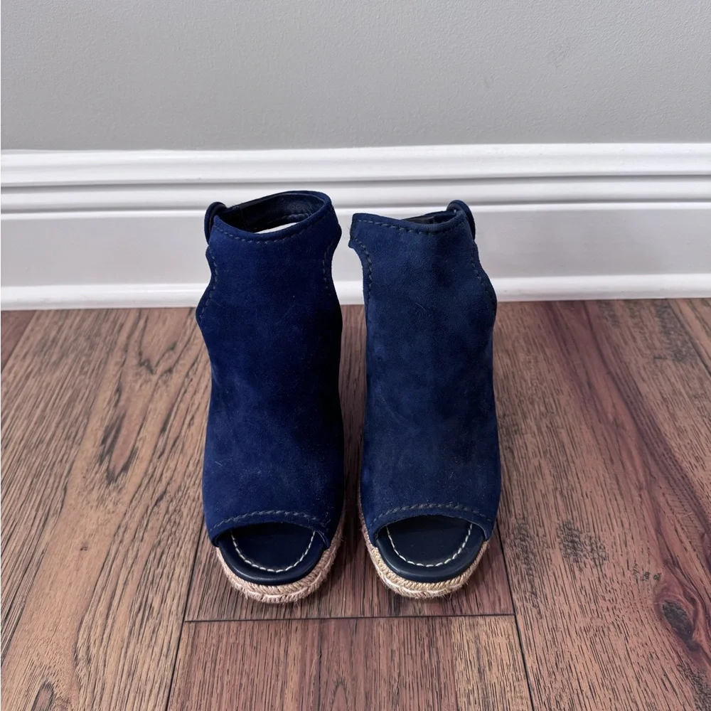 Prada jute wedge heels. Size 38.5. Never worn. - Picture 5 of 5